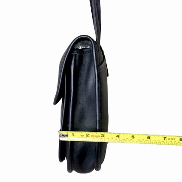 Vintage COACH Black Leather Side Pack Brass Turn Lock Shoulder Bag USA 9979 - Picture 12 of 17